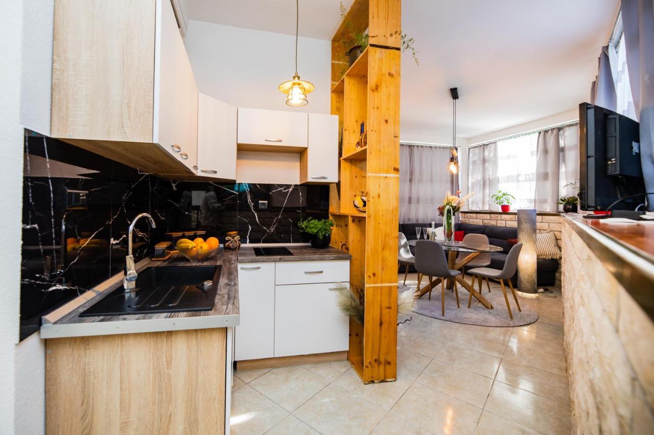Glicinia Apartment *